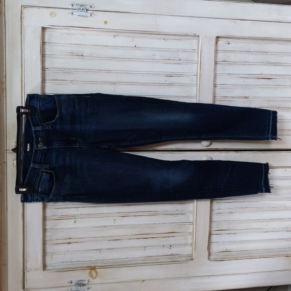 Hudson, Krista crop super skinny jeans with raw hem. Sz 29